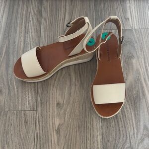 Lucky Brand Cream and Brown Sandals with Ankle Strap